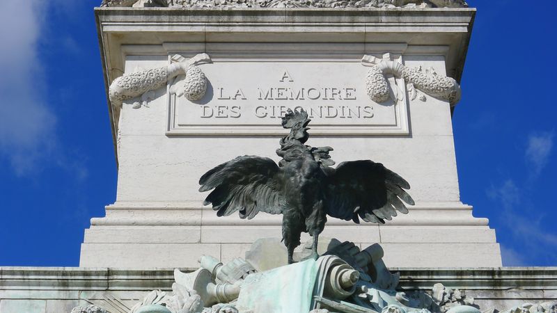 le coq sur le monument des Girondins