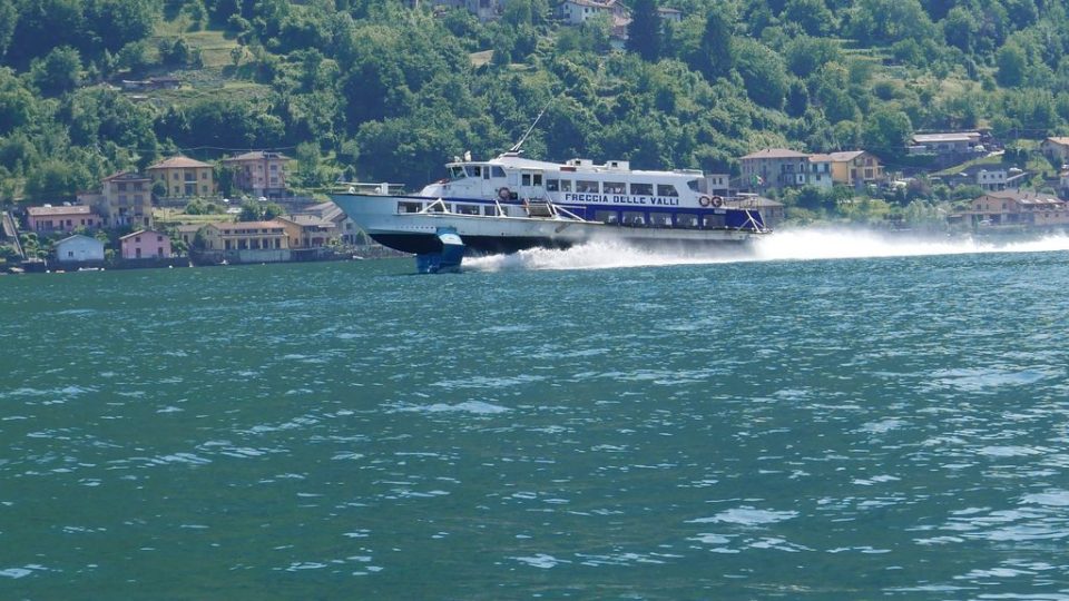 Une journée sur le lac de Come de Milan en train puis en bateau